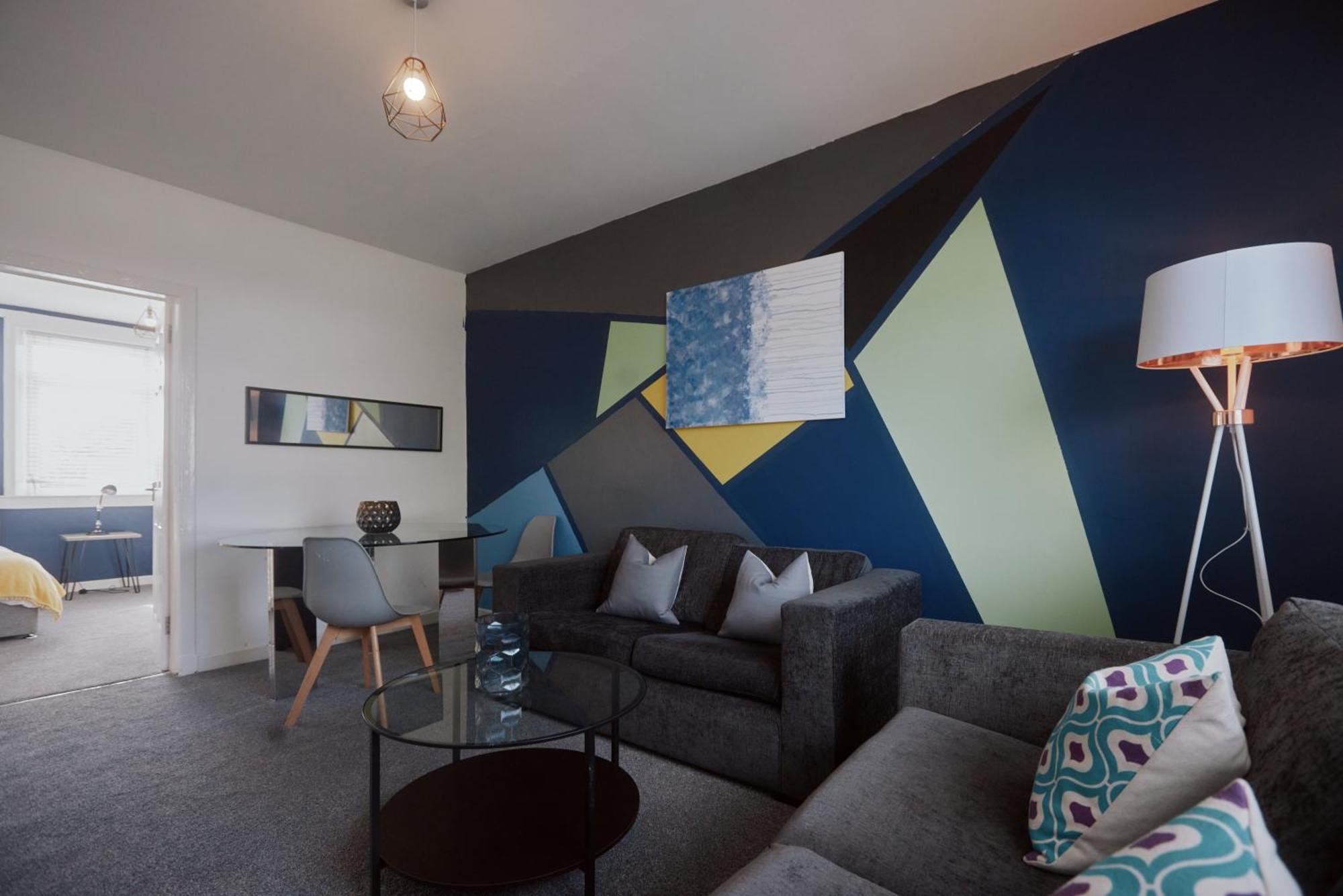 Modern And Vibrantly Designed Apartment Motherwell Kültér fotó
